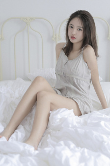 三个性感的女人九牛